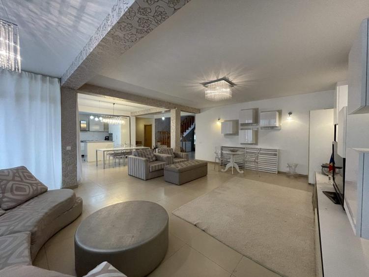 VILA P+1, Su = 350 mp.Teren 2000 mp + ANEXA,la DN 65- Valea Mare - 5