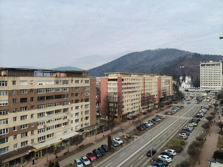 Inchiriez apartament 3 camere ultracentral - 4