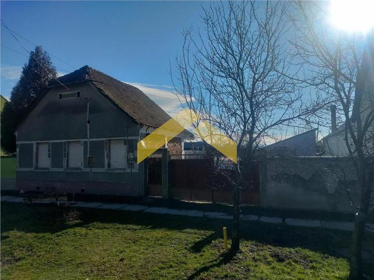 Casa cu teren de vanzare Santana - 1