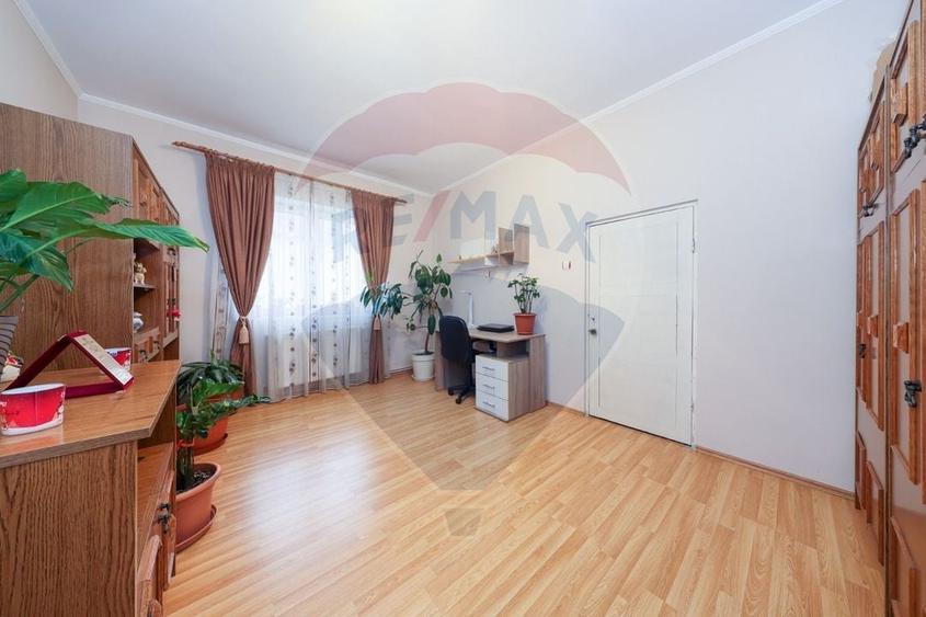 Casă individuală cu 4 camere cu Teren 599 Mp în Cristian