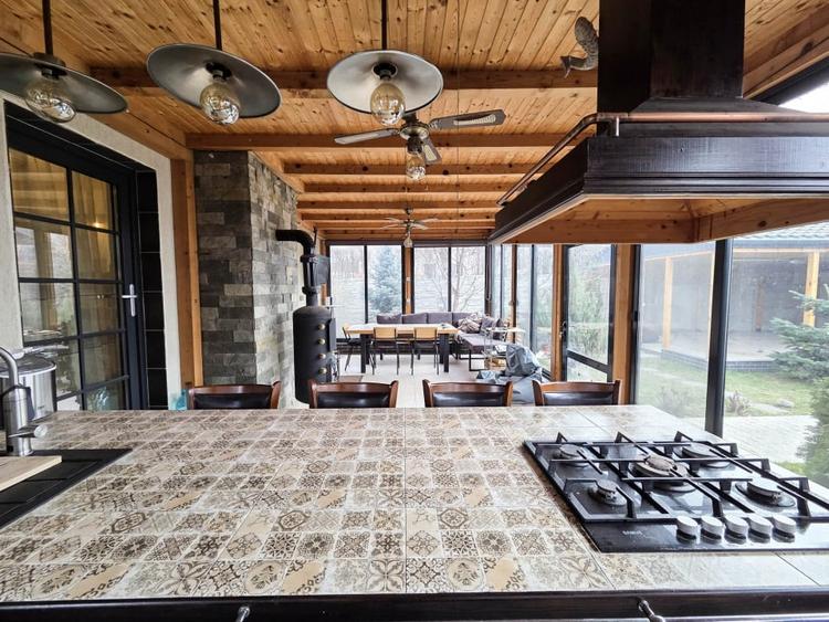 Casa Individuala Tunari Refugiu Rustic Terasa Inchisa Curte Garaj - 2