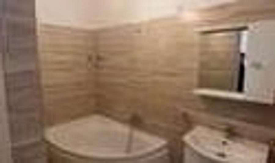 Obor metrou,bl.2014, parter,mobilat,utilat,centrala,AC,renovat,bucatarie mare. - 3