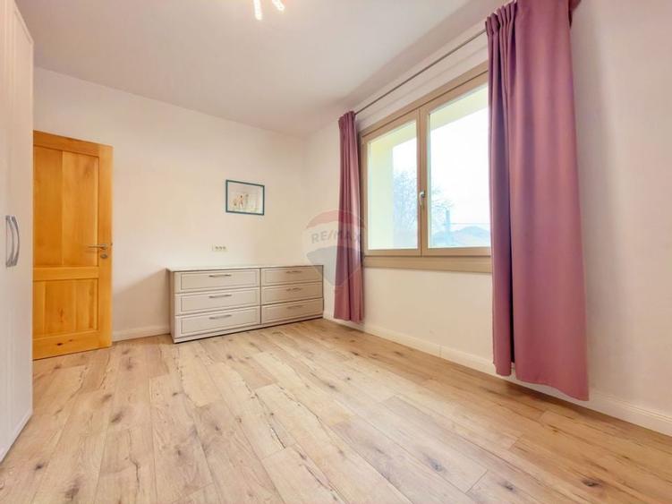 Vilă spațioasă 202 mp utili, Calea Romanilor - 15