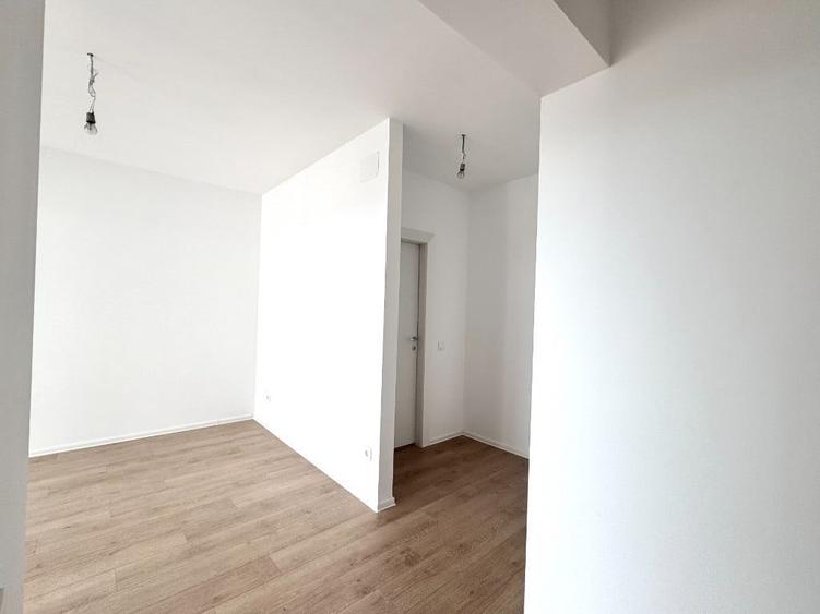 3 camere: 83 mp S.utila totala Etaj 5/6 Sect.1 Zona Mall Colosseum - 7