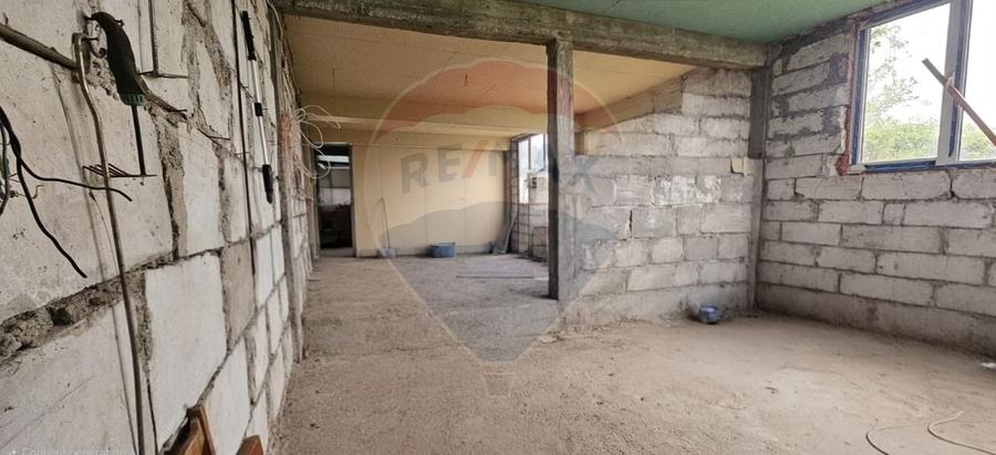 Casă si teren de vânzare in Crevedia - 6