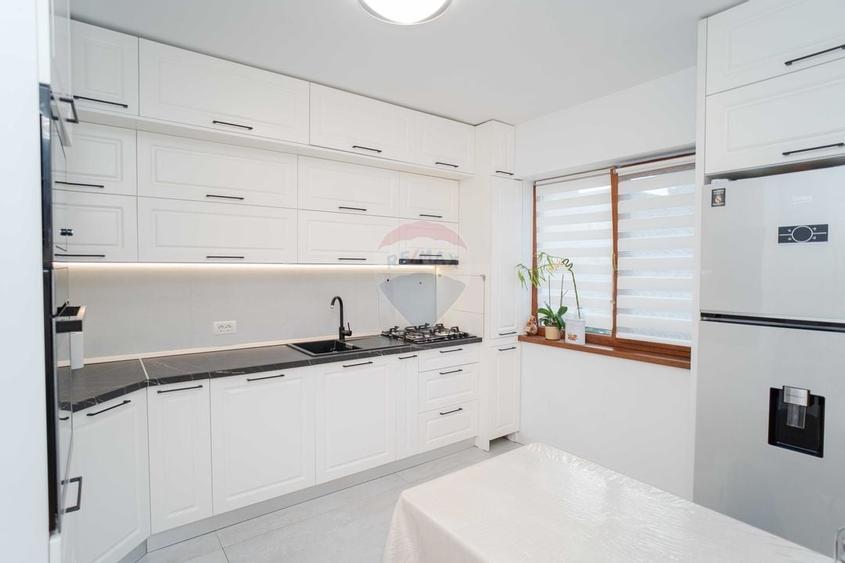 Apartament cu 3 camere de vânzare  ESQ Village  Valea Lupului - 11