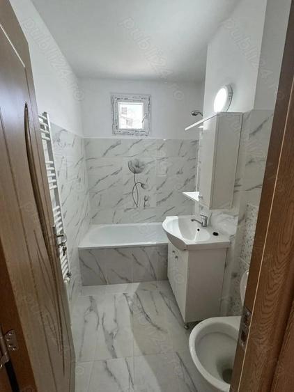 Vand apartament cu 3 camere - 1