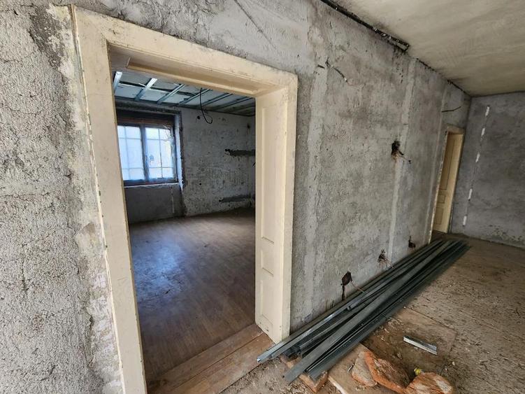 Proprietate deosebita de vanzare in Santandrei (5 km de Deva) ideala pentru familie sau investi?ie - 7