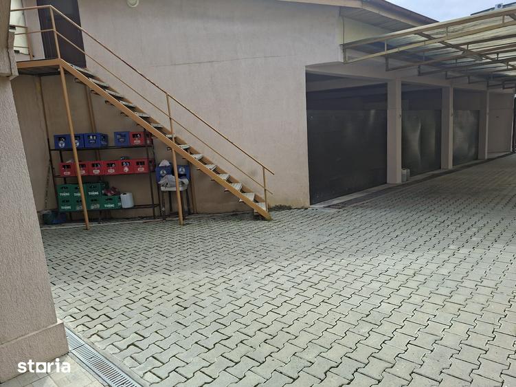 Casă cu 8 camere cu Teren 410 Mp în Central