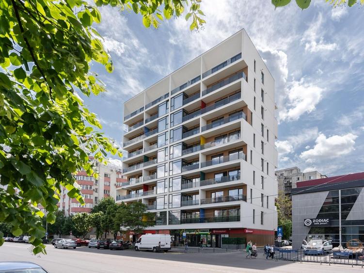 Apartament cu 2 camere semidecomandat, mobilat în 13 Septembrie