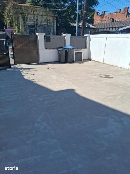 Casă cu 6 camere cu Teren 200 Mp în Timpuri Noi