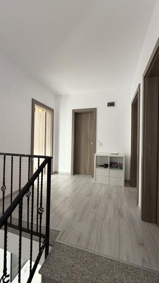 Duplex cu 4 camere cu Teren 160 Mp în Tunari