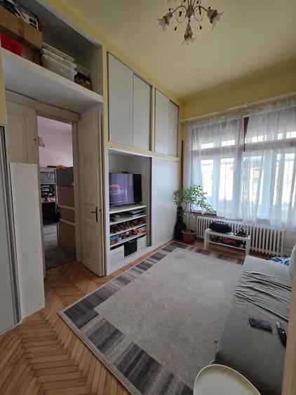 Apartament cu 4 camere decomandat în Elisabetin