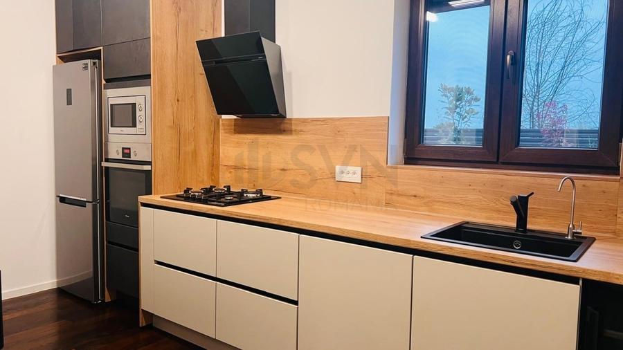 Casă individuală cu 4 camere cu Teren 550 Mp în Central