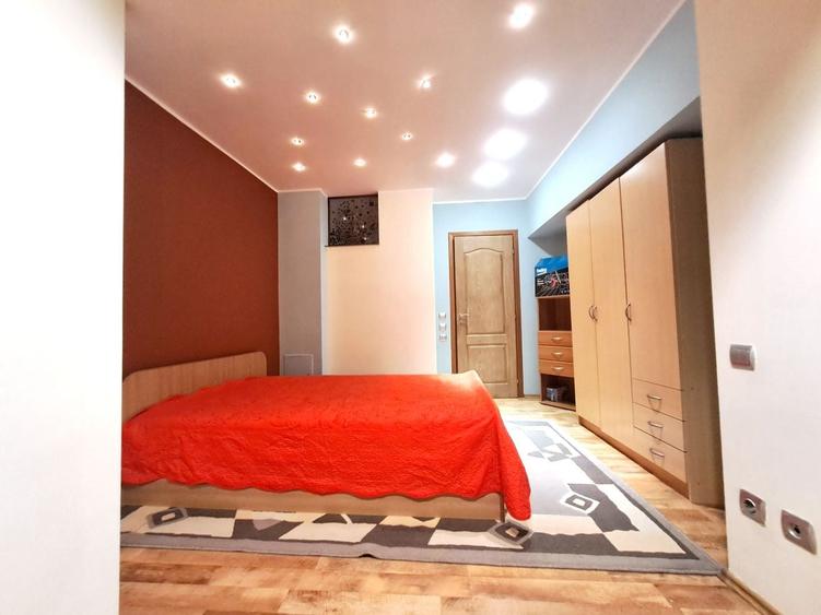 Apartament cu 1 camere, mobilat în P-ța Unirii