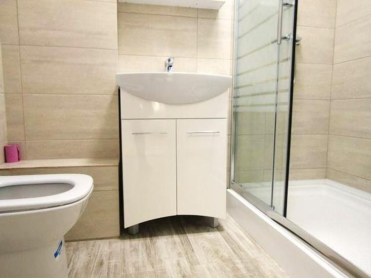 Apartament cu 4 camere decomandat în Micro 3