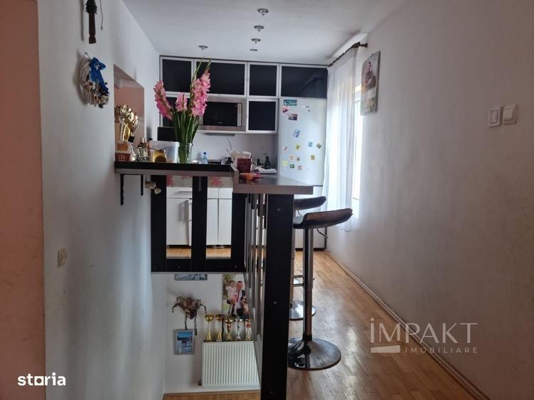Casă cu 4 camere cu Teren 180 Mp în Central