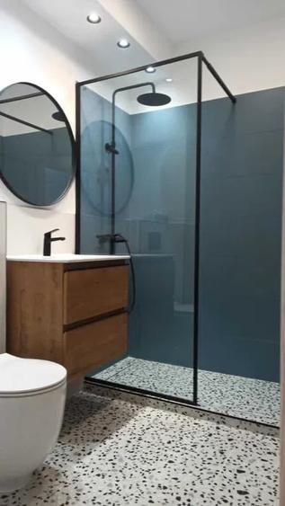 Apartament cu 3 camere semidecomandat, mobilat în Semicentral