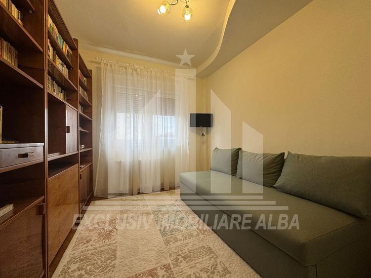 Apartament cu 3 camere decomandat, mobilat în Cetate