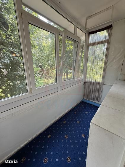 Apartament cu 3 camere semidecomandat în Micro 38