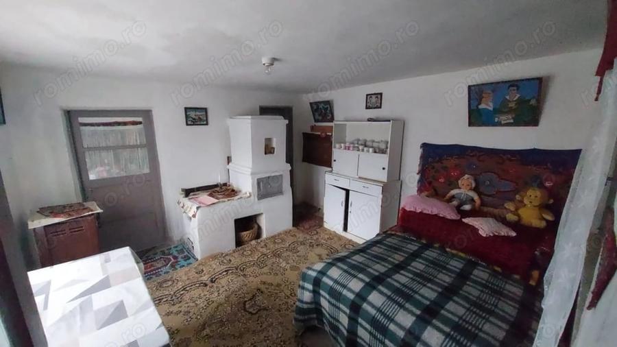 Casă cu 3 camere cu Teren 1900 Mp în Măgura