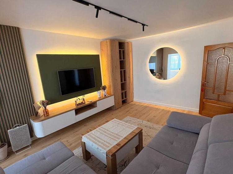 Apartament cu 2 camere decomandat în Central