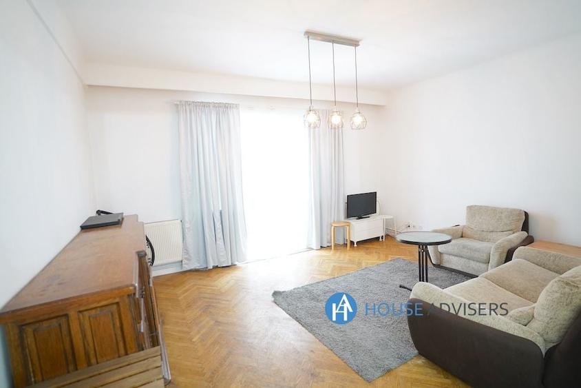 Apartament cu 3 camere, mobilat în Universitate