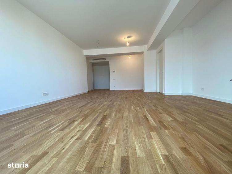 Apartament cu 3 camere în Est