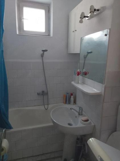 Inchiriez apartament doua camere - 3