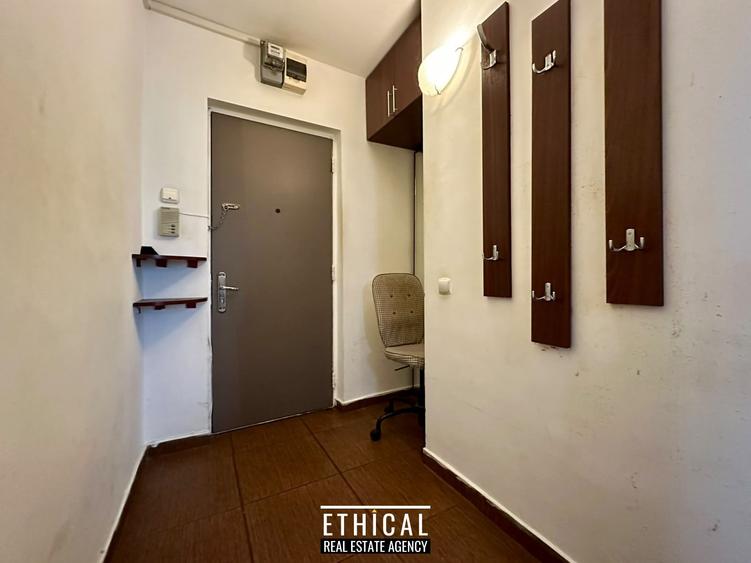 Apartament cu 3 camere decomandat în Drumul Taberei