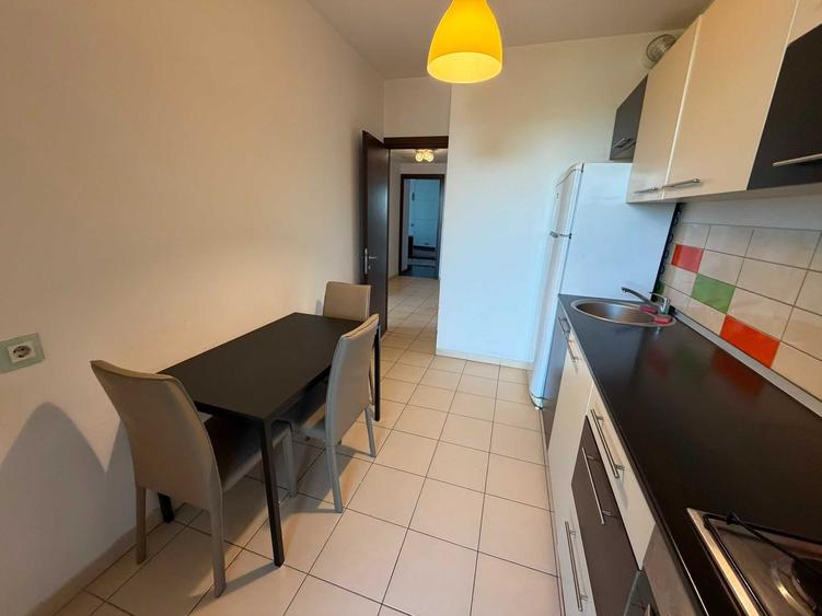 Apartament cu 3 camere decomandat în 13 Septembrie
