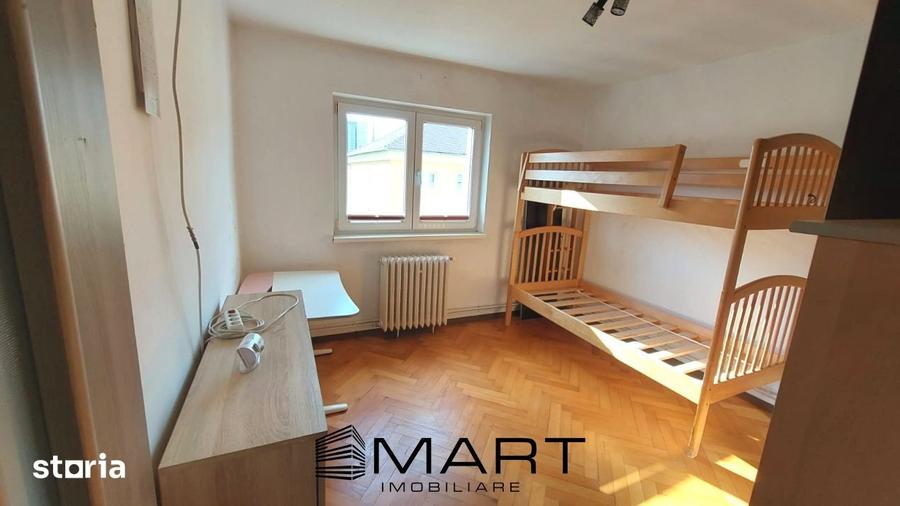 Apartament cu 3 camere decomandat, mobilat în Calea Dumbrăvii