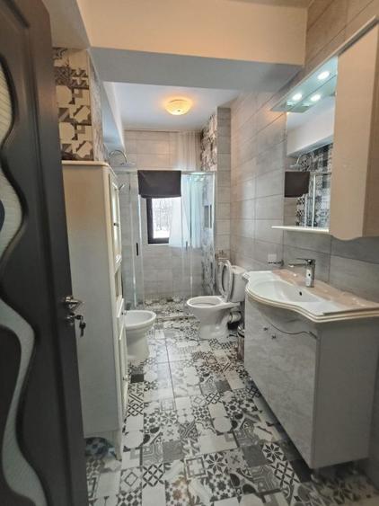 Casă individuală cu 5 camere cu Canalizare în Crasna