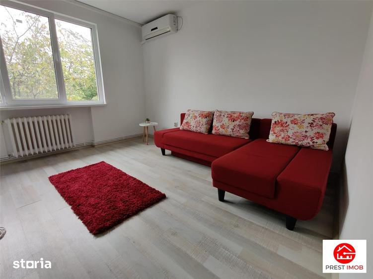 Apartament cu 2 camere decomandat în Cornișa