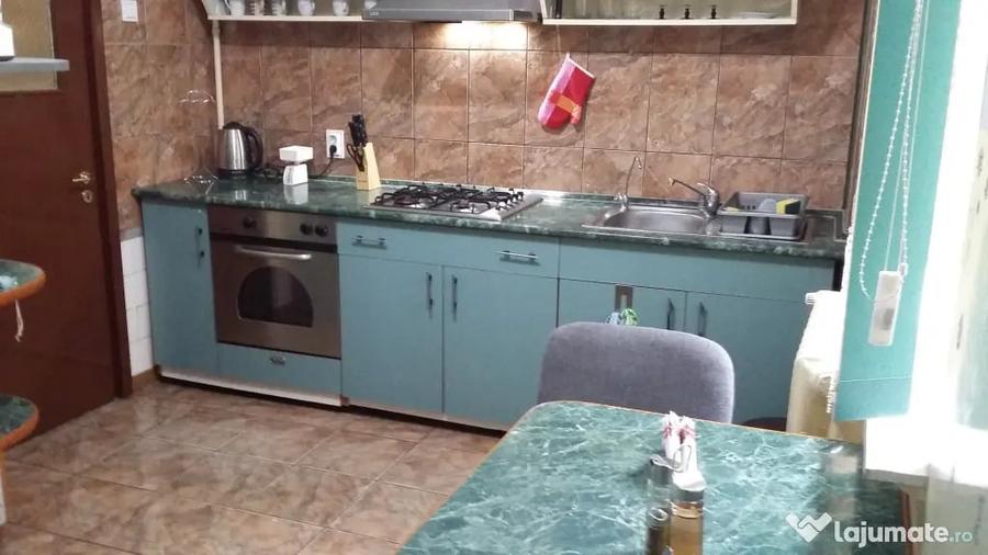 Apartament cu 3 camere decomandat în Gării