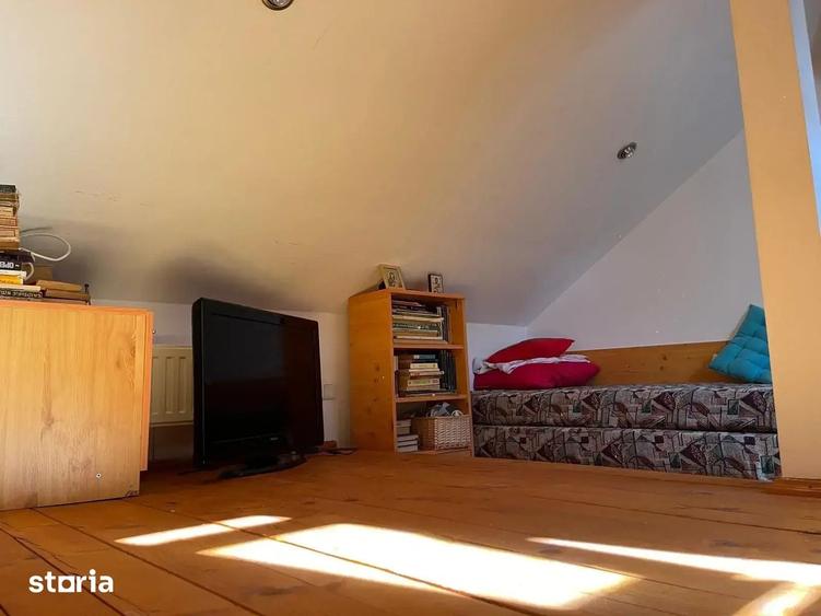 Casă cu 5 camere cu Teren 2000 Mp în Central