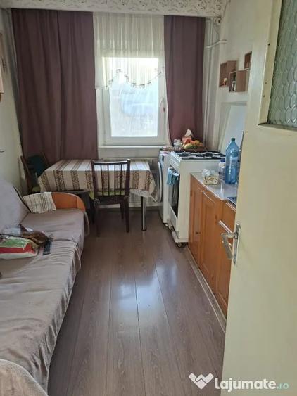 Apartament 2 camere decomandate Pite?ti, bd. Petrochimi?tilor - 6