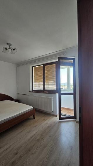Apartament cu 3 camere decomandat, mobilat în Basarab