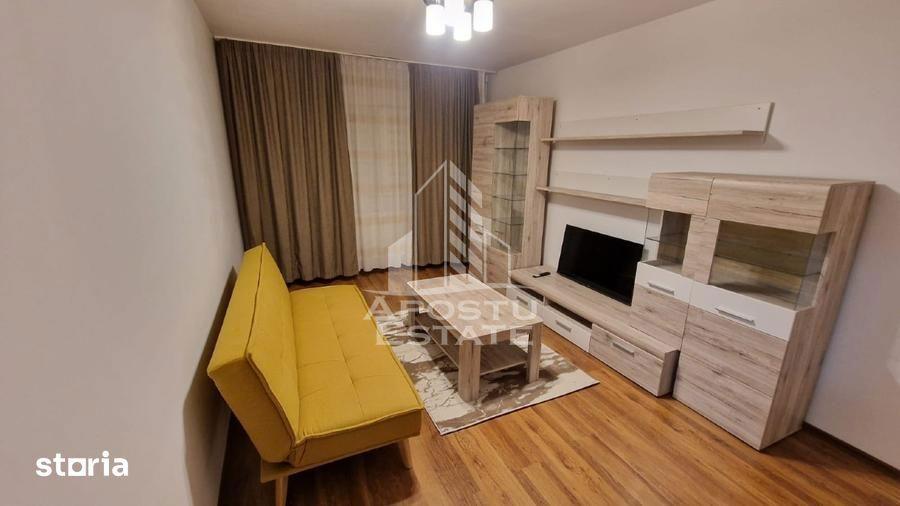 Apartament cu 3 camere, mobilat în Lipovei