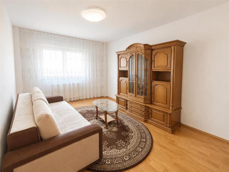 Apartament cu 3 camere decomandat, mobilat în Astra — fotografia 2