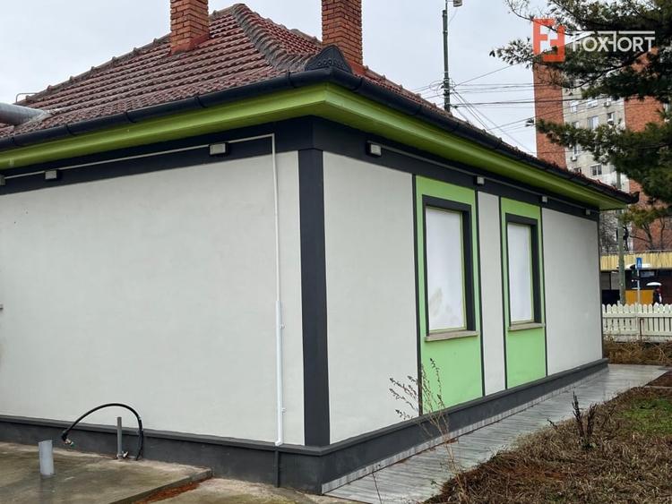 Spațiu comercial, de 144 mp, în Dâmbovița