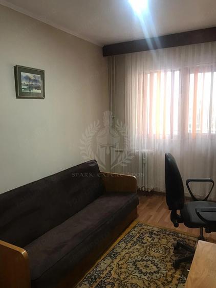 Apartament cu 3 camere decomandat, mobilat în Gheorghe Doja