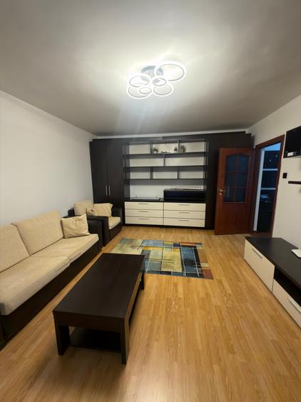 Apartament cu 2 camere decomandat în Vitan Mall
