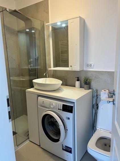 Apartament cu 3 camere decomandat în Popoveni