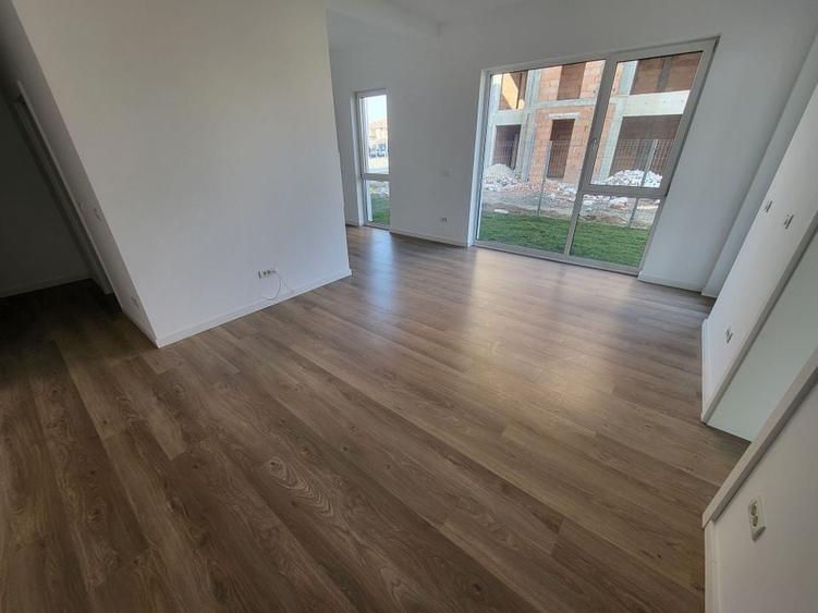 COMISION%. BLOC NOU in ORAS. Gradina proprie. Spatios - 3