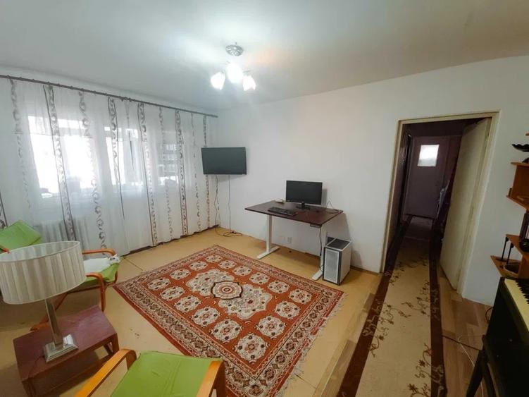 Apartament de 3 camere, etaj 2/4, zona Alexandru cel Bun - 6