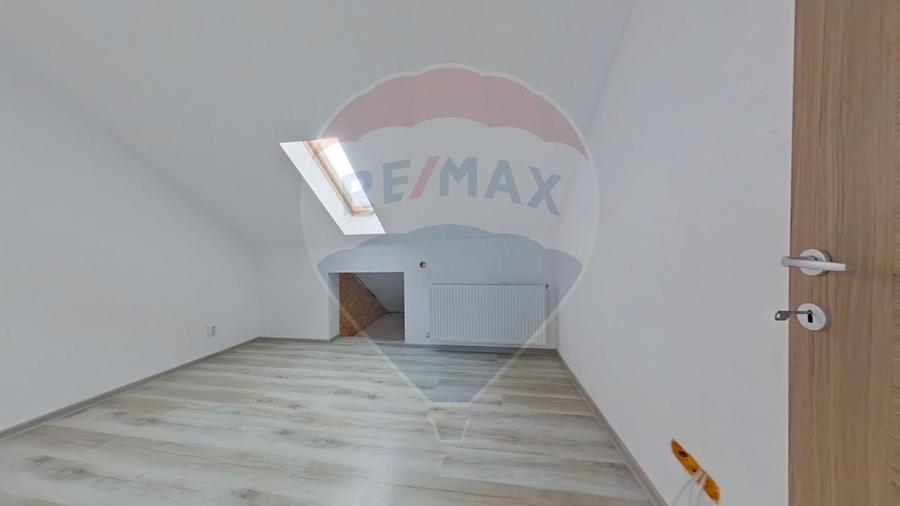 Mansarda de vanzare, 81mp, str Cetatii. Comision 0% - 5