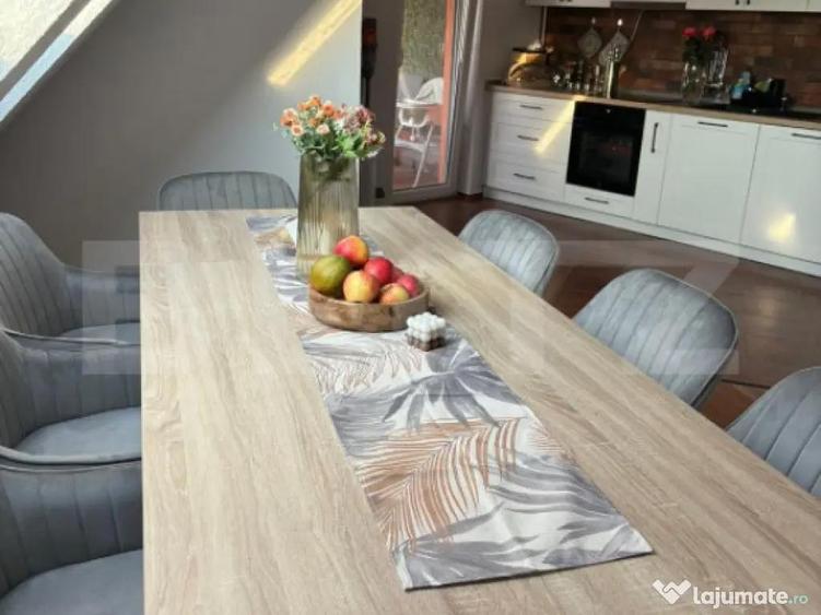 Apartament cu 3 camere de vanzare, 117 mp, zona Baritiu - 1