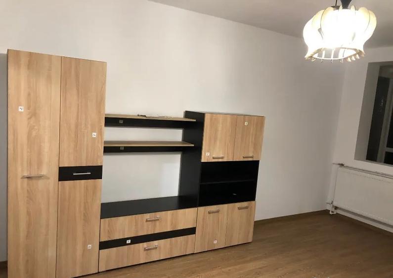 Proprietar Garsoniera Titan Minis metrou renovata nou prima inchiriere - 6