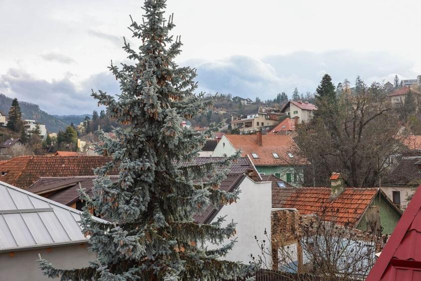 Casă deosebită de v&acirc;nzare &icirc;n centrul Brașovului - 50